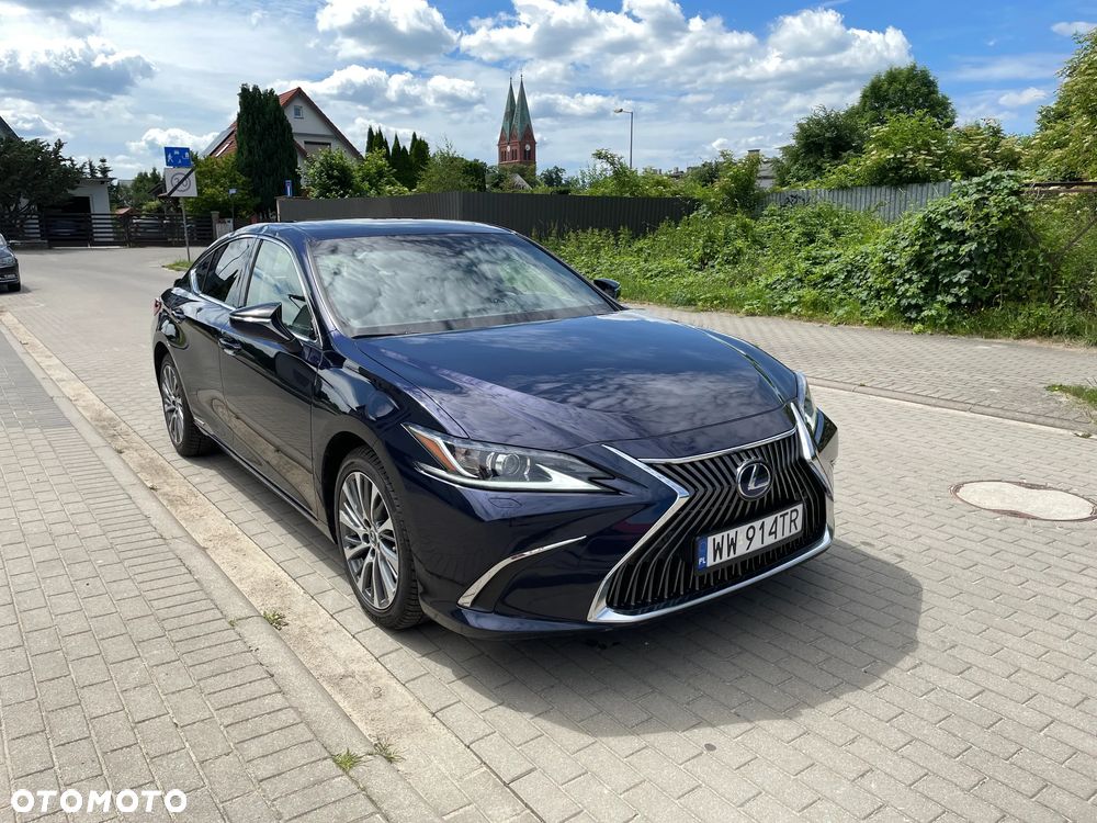 Lexus ES 300h Business Edition - 13