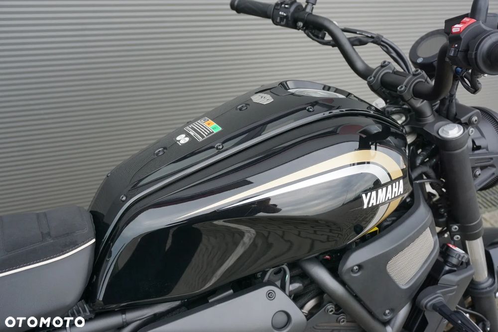 Yamaha XSR - 10