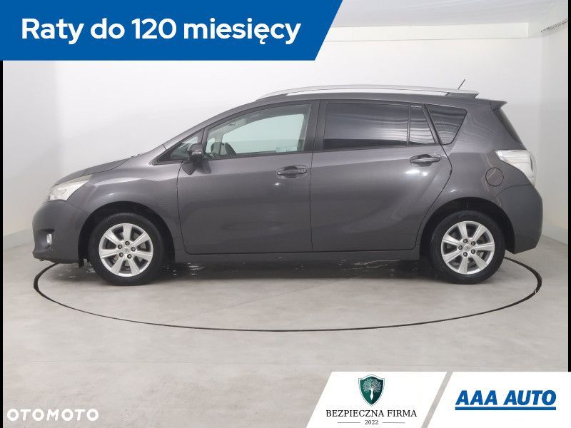 Toyota Verso - 3