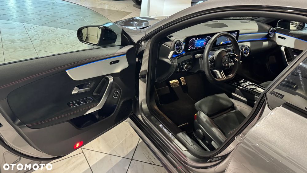 Mercedes-Benz CLA 200 AMG Line 7G-DCT - 10