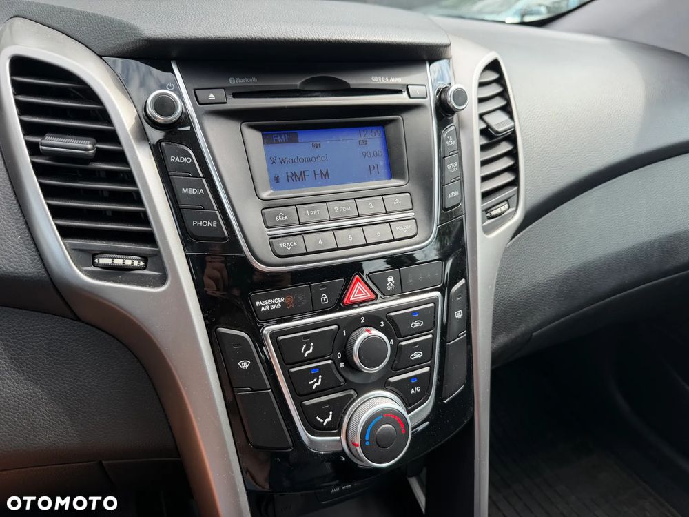 Hyundai i30 1.4 CRDi Classic + - 13