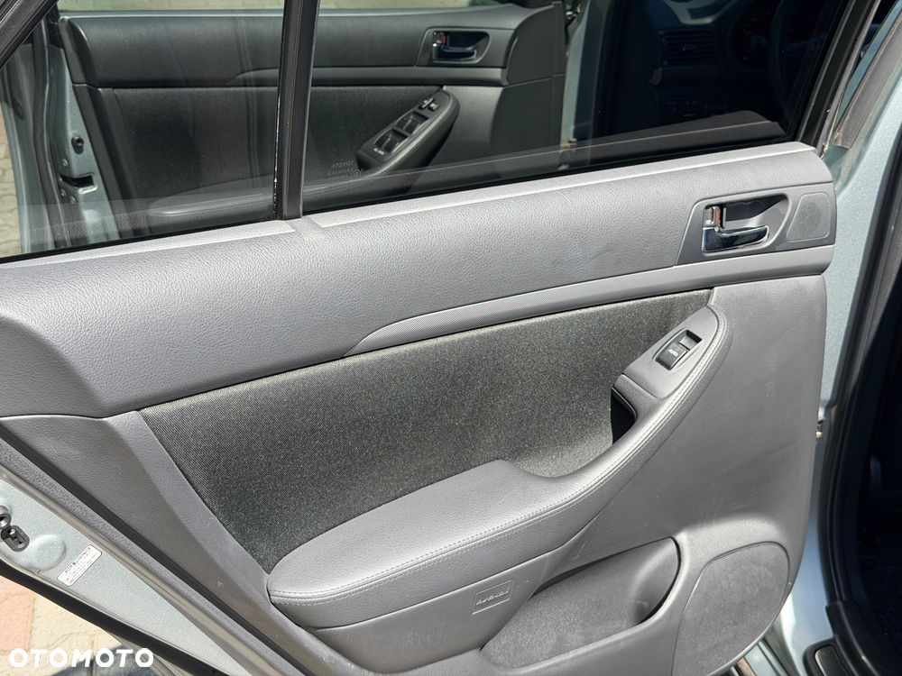 Toyota Avensis 1.8 VVT-i Edition - 32