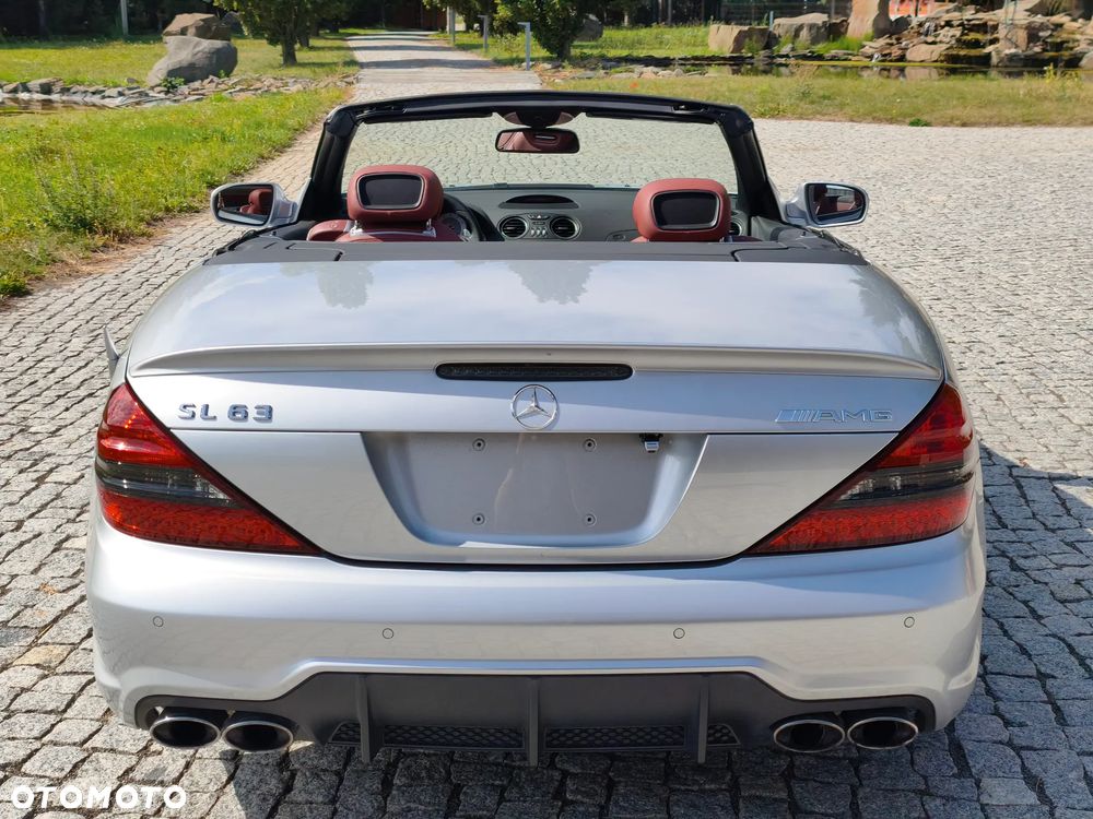 Mercedes-Benz SL 63 AMG SPEEDSHIFT MCT - 25