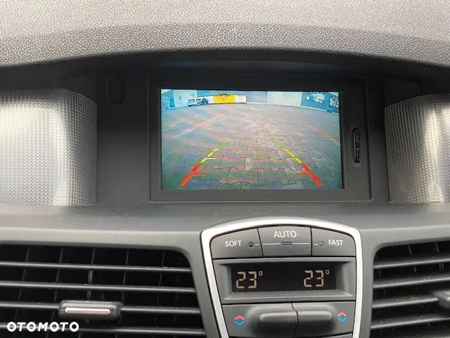 Renault Laguna dCi 110 FAP Limited - 21