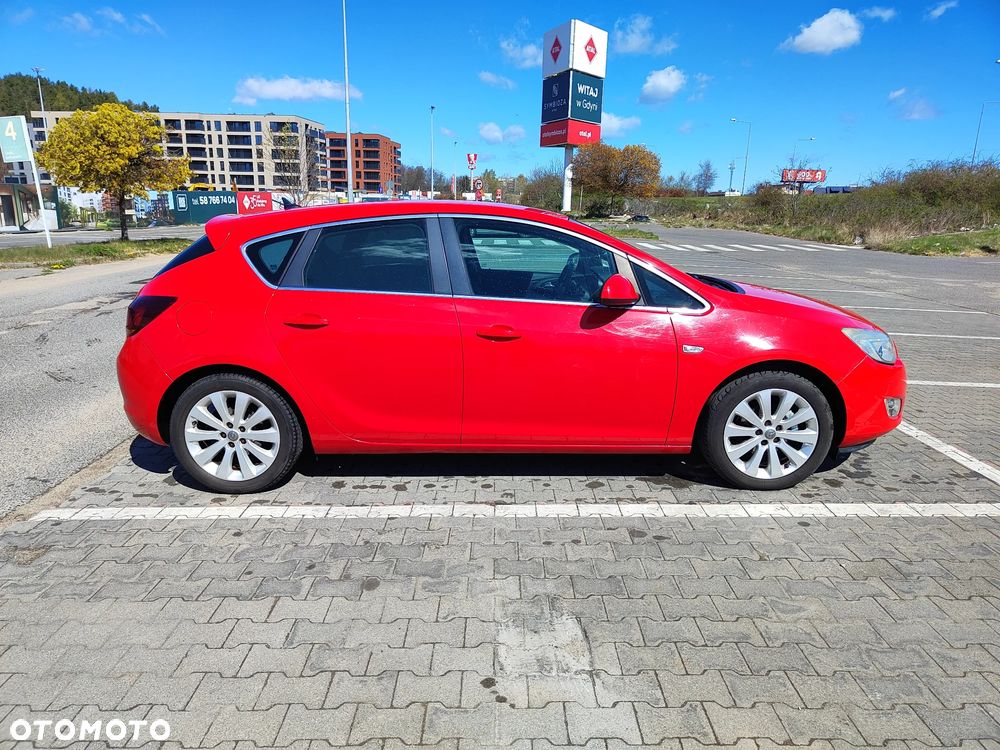Opel Astra 1.4 T Cosmo - 4