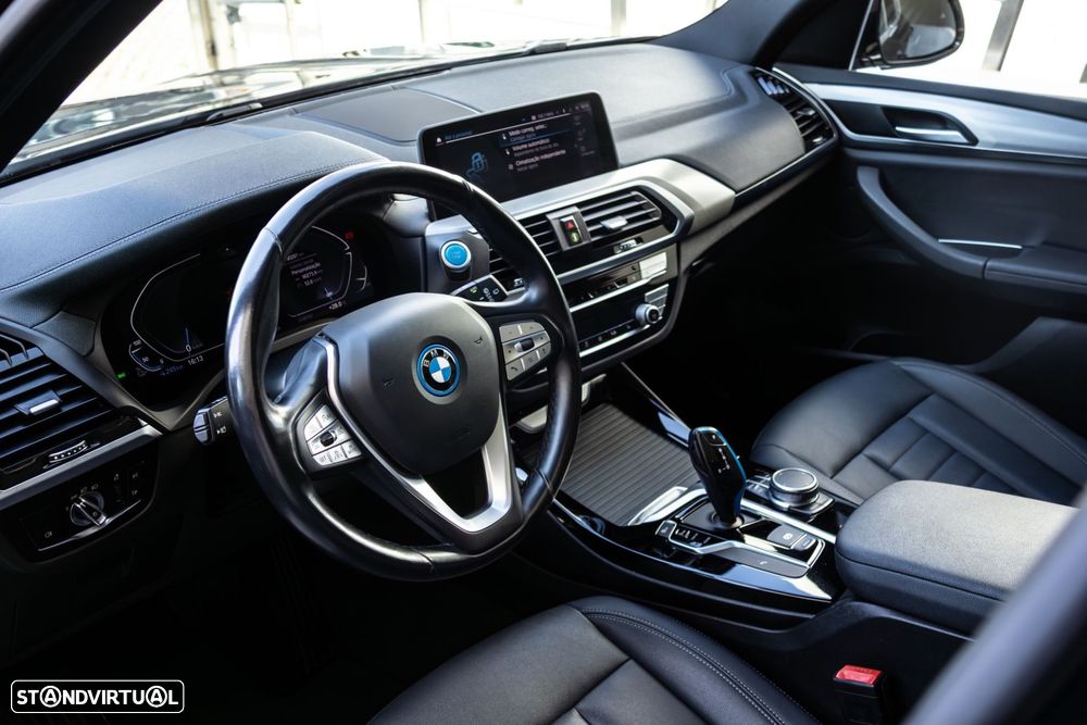 BMW iX3 Inspiring - 29