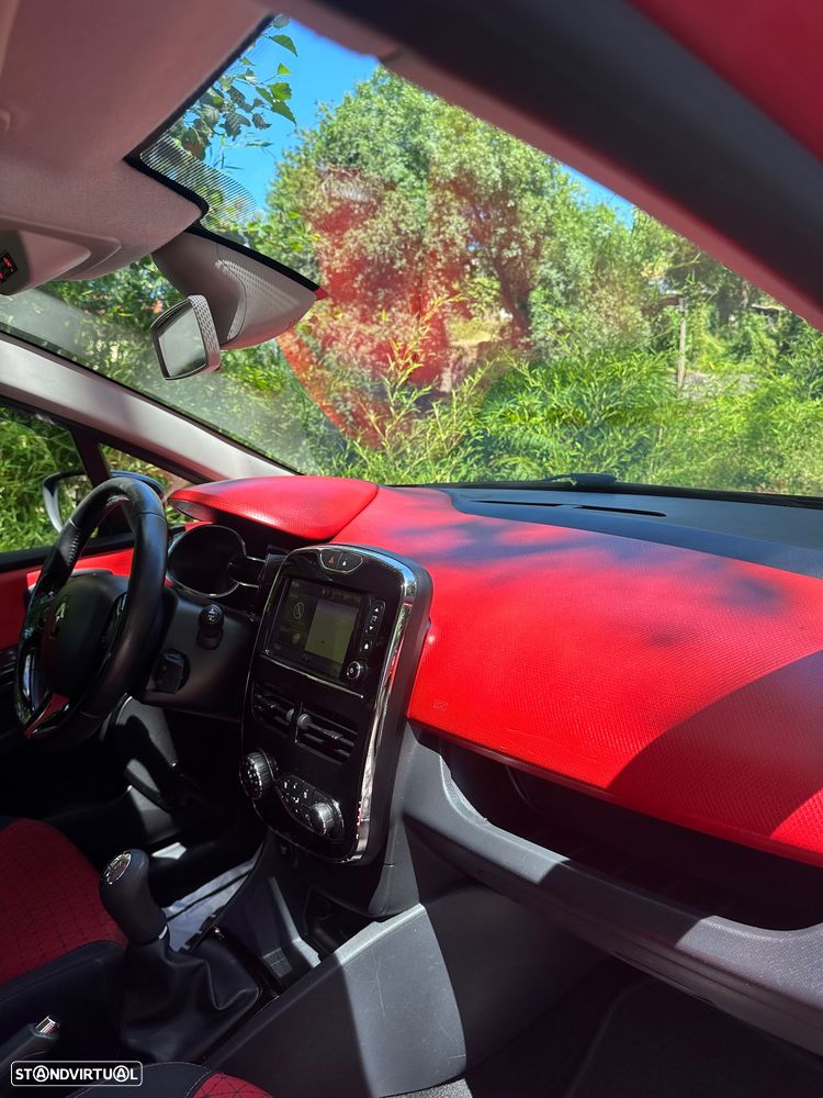 Renault Clio Sport Tourer dCi 90 Limited - 22