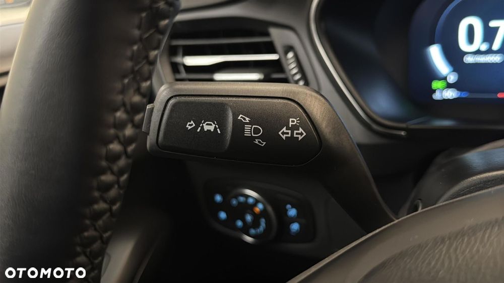 Ford Focus 1.5 EcoBlue Titanium X - 28