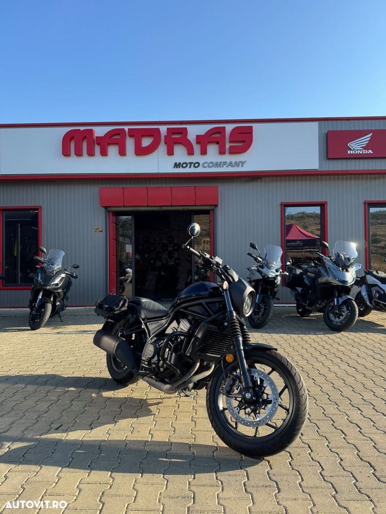Honda Rebel 1100 - 1