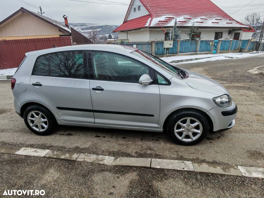 Volkswagen Golf Plus 2.0 TDI Comfortline - 10