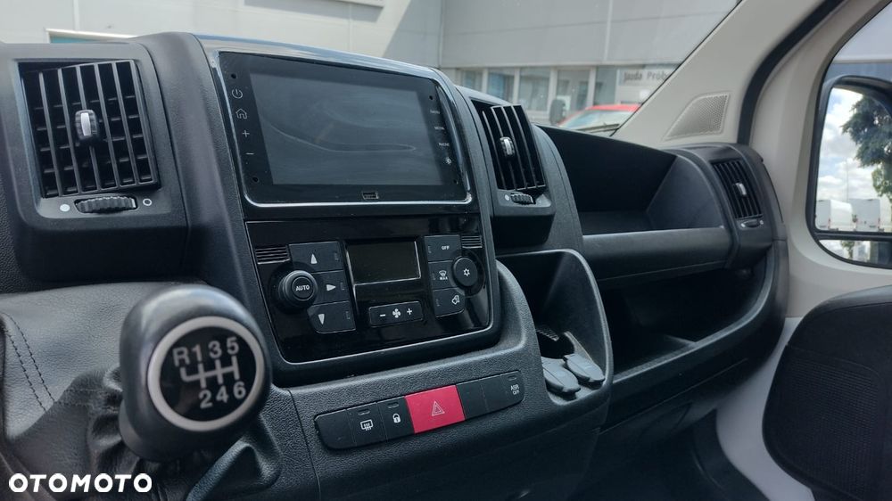 Fiat Ducato furgon L2H2 – 3,3t salon PL – ASO – czujniki – drzwi 180 - 16