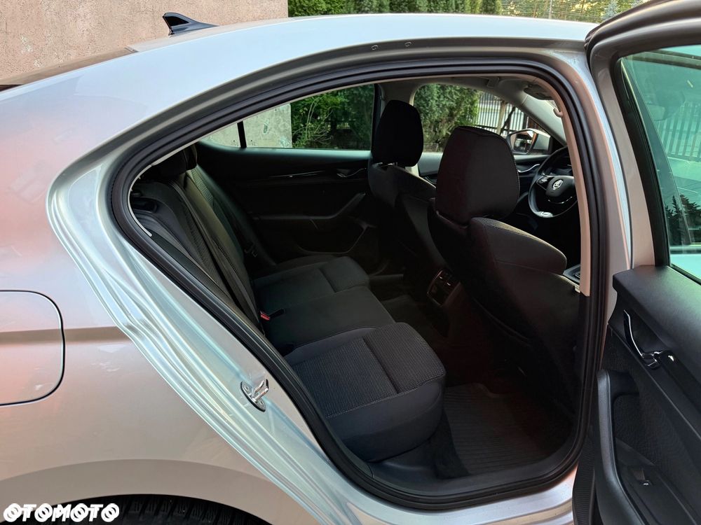 Skoda Octavia 1.5 TSI ACT Active - 10