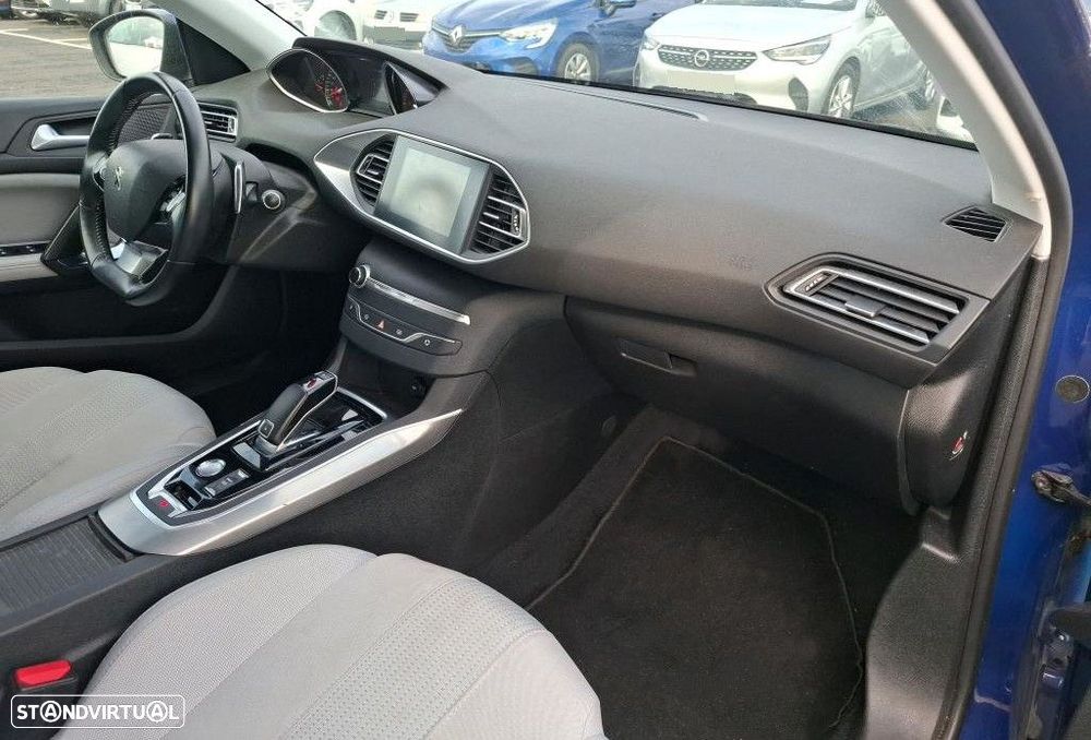 Peugeot 308 - 4