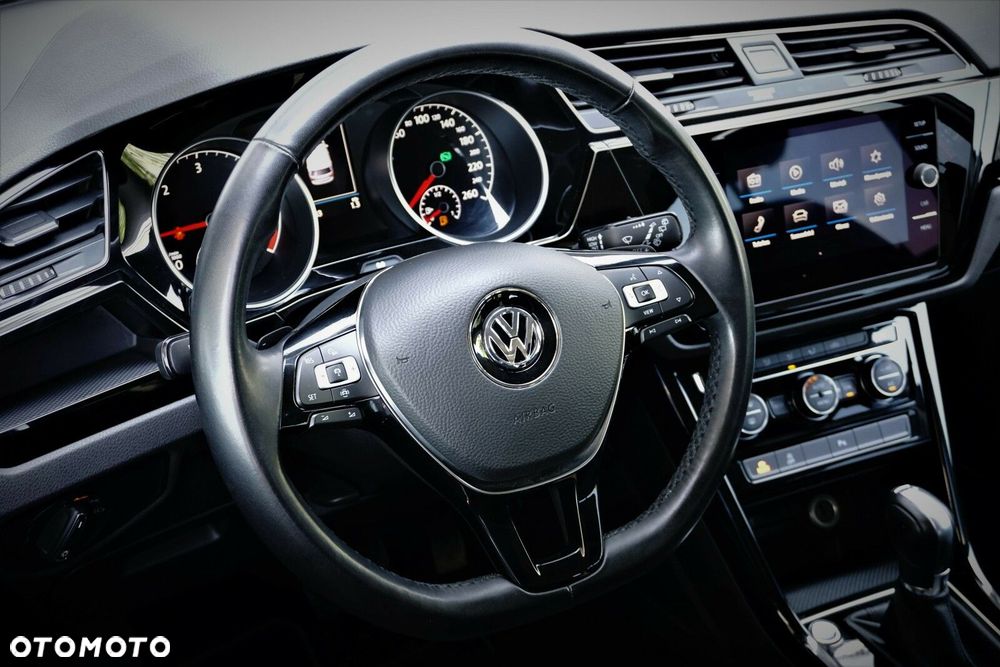 Volkswagen Touran 2.0 TDI BMT Highline DSG - 8