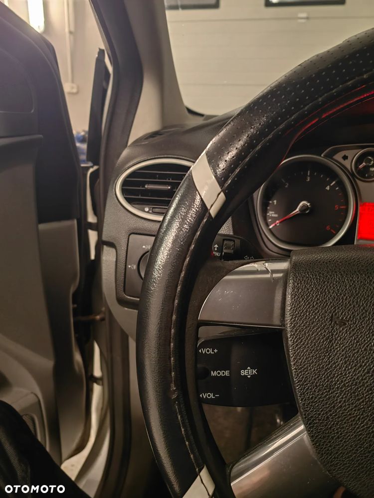 Ford Focus 1.8 TDCi Ambiente - 7