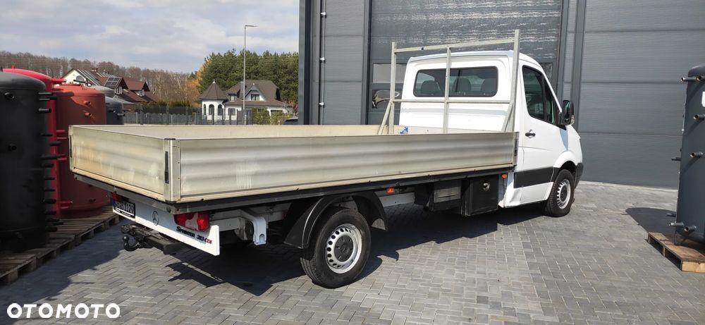 Mercedes-Benz Sprinter - 33