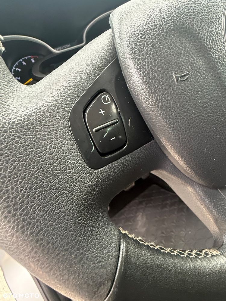 Opel Vivaro L2H1 2,9t Elegance Business - 34