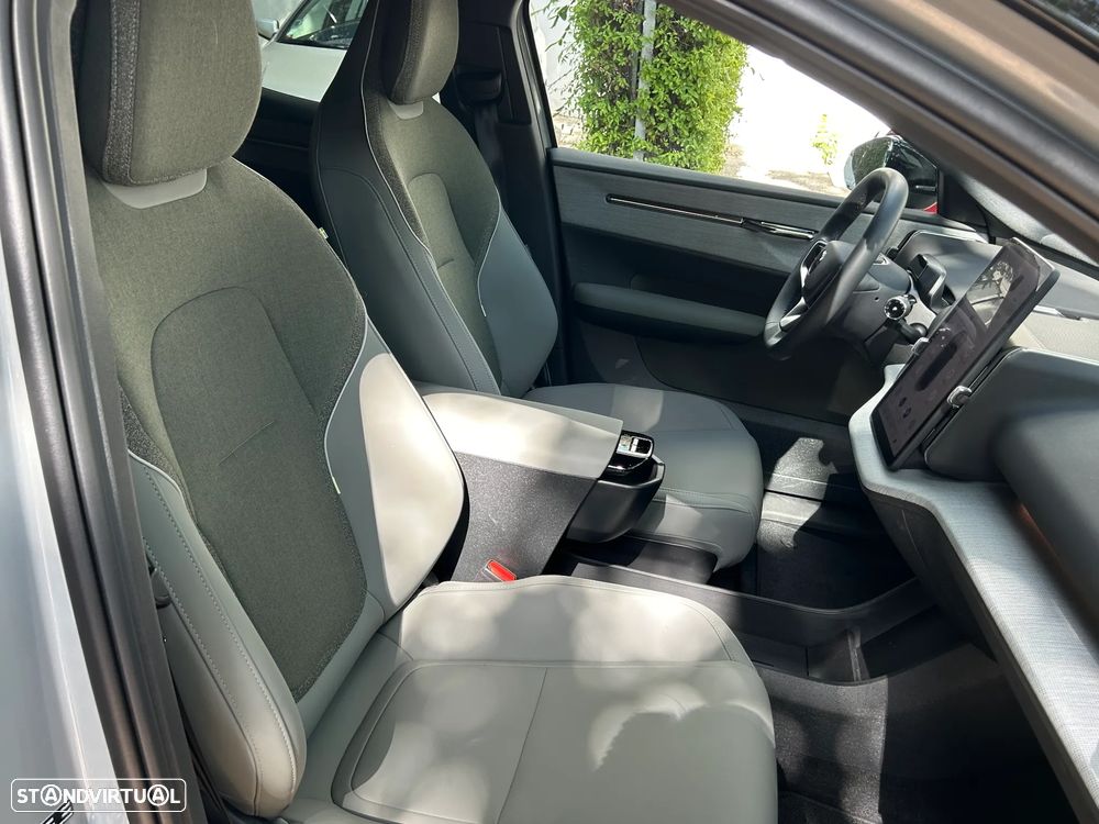 Volvo EX30 69 kWh Twin Motor Plus - 19