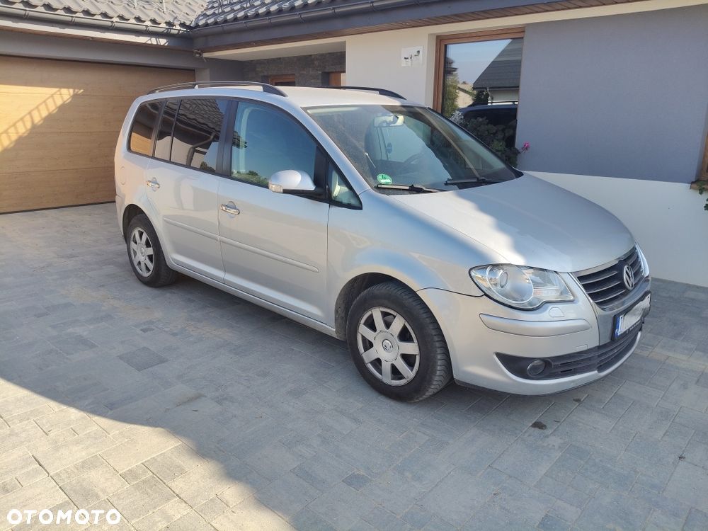 Volkswagen Touran - 5