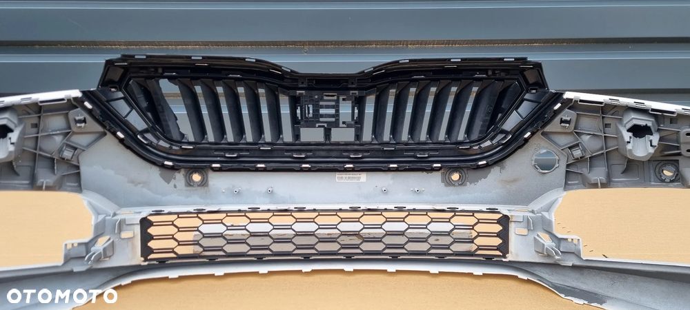 SKODA SCALA 2019- Zderzak przód oryginał MB380 - 13