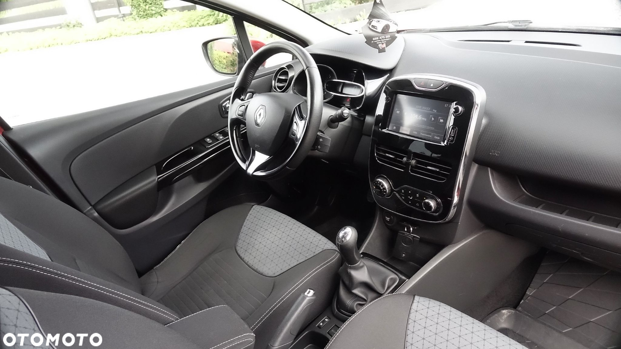 Renault Clio - 7