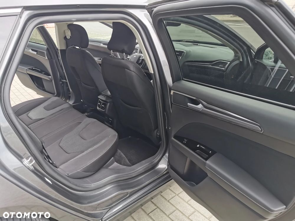 Ford Mondeo 2.0 EcoBlue Titanium - 27