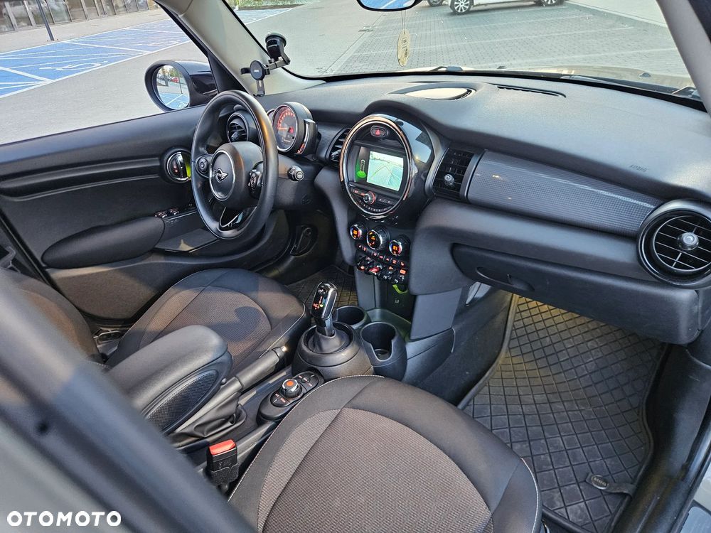 MINI Cooper Standard - 6