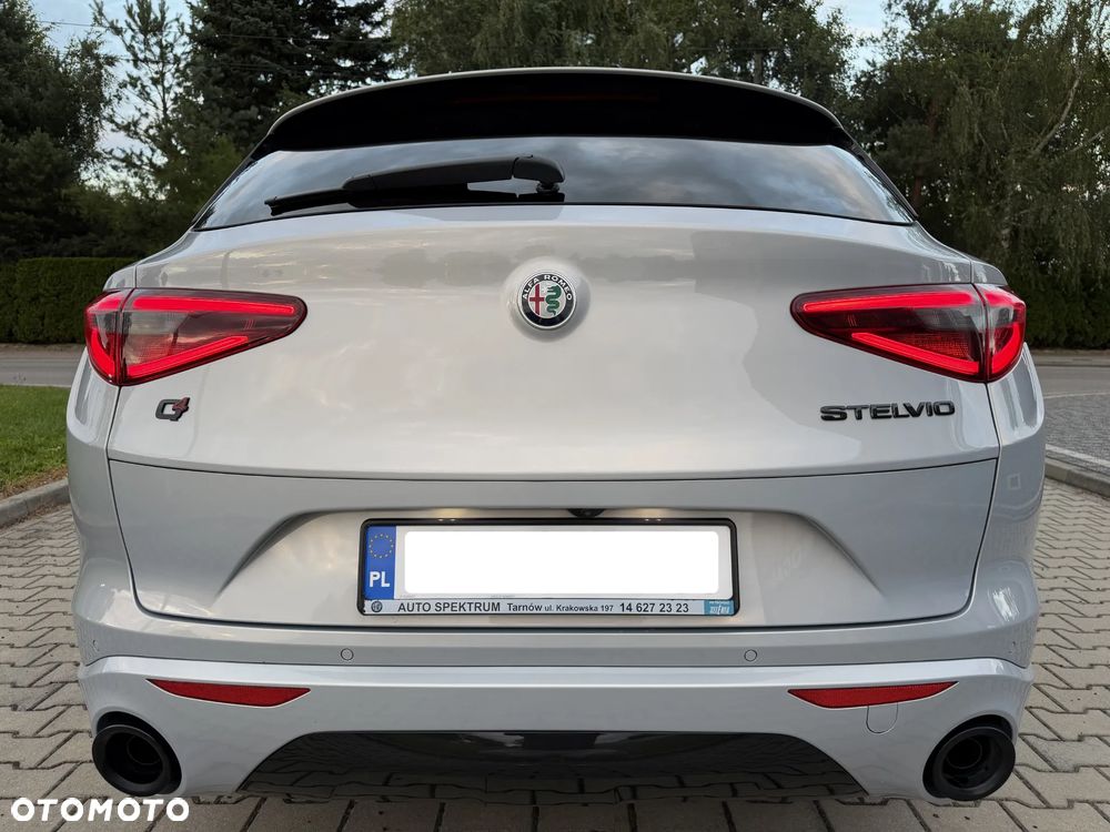 Alfa Romeo Stelvio 2.0 Turbo Veloce Q4 - 6