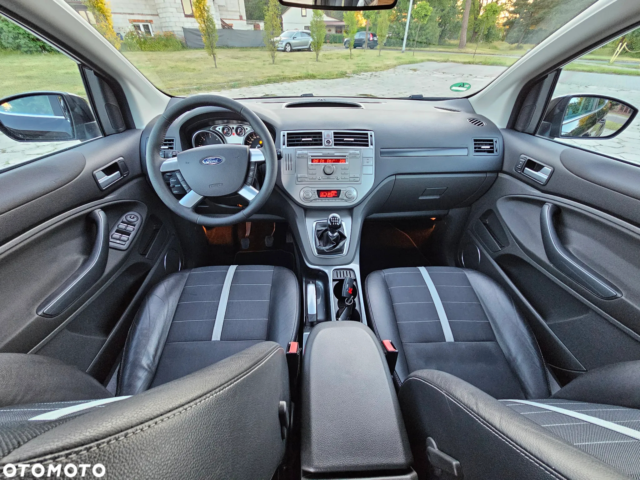 Ford Kuga 2.0 TDCi 2x4 Trend - 6