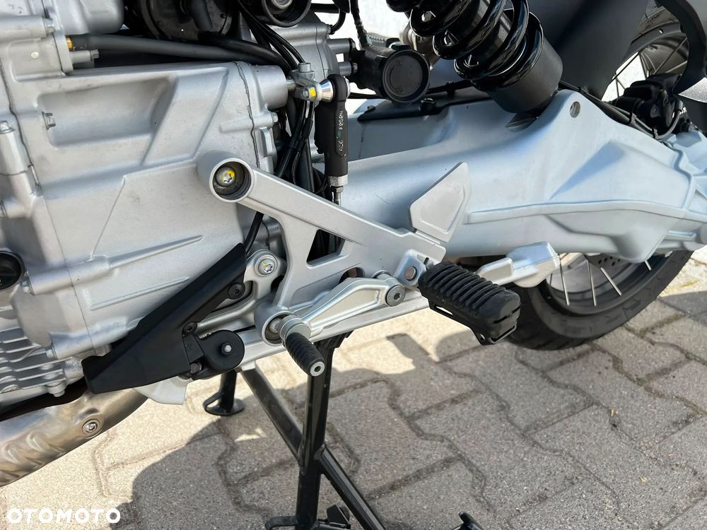 Moto Guzzi Stelvio - 8