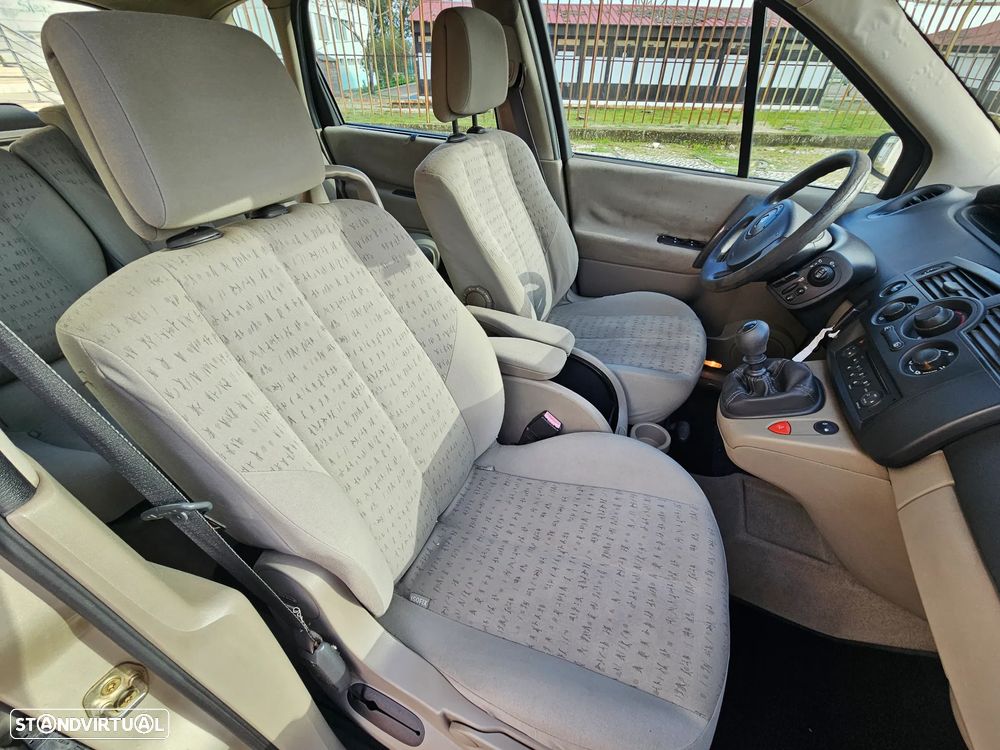 Renault Scénic 1.5 dCi Dynamique - 13