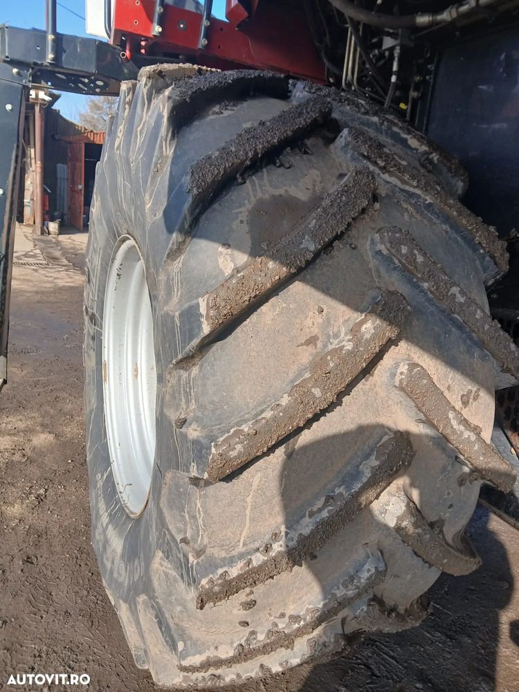 Case IH 5130 Axial-Flow - 9