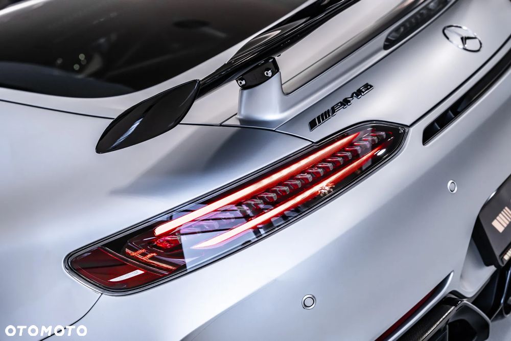 Mercedes-Benz AMG GT R - 6