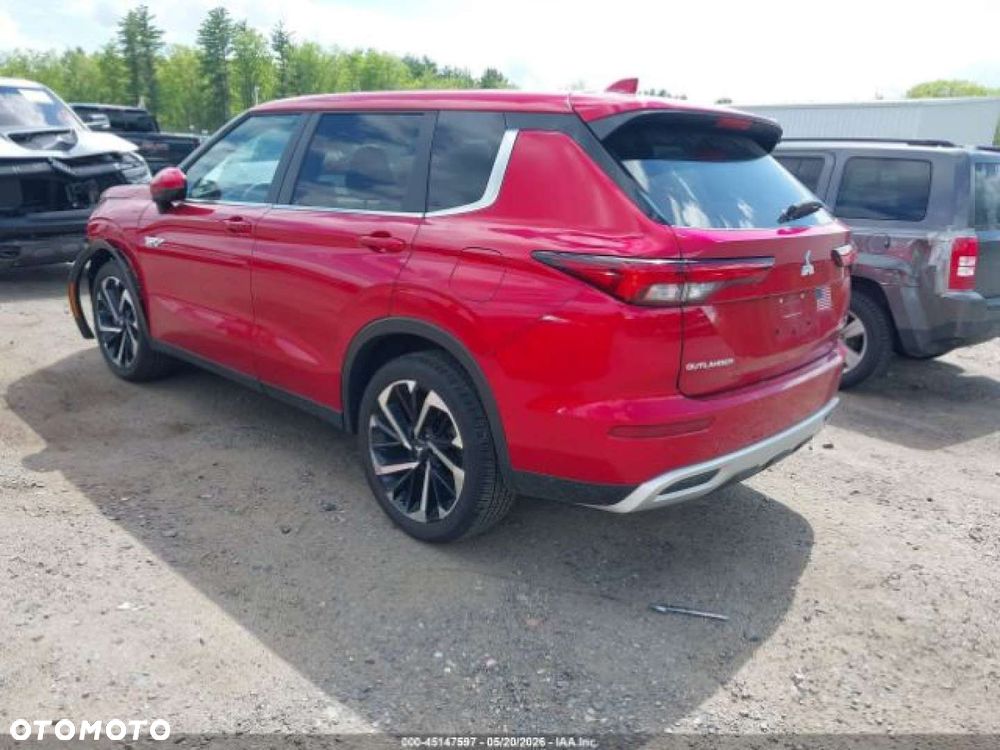 Mitsubishi Outlander - 4