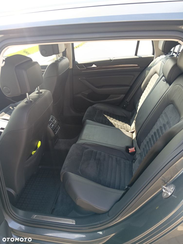Volkswagen Passat 2.0 TDI SCR DSG Highline - 27