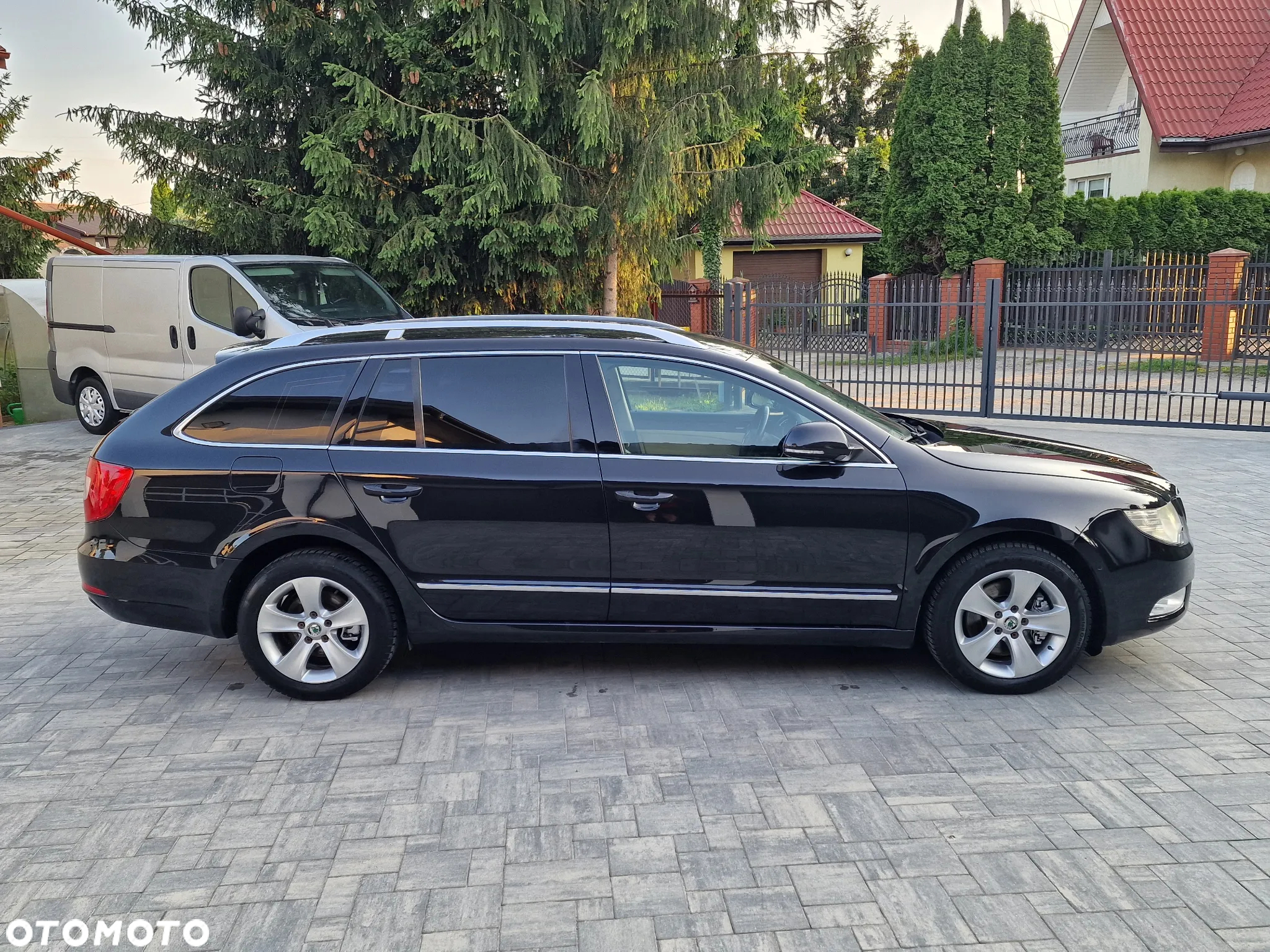 Skoda Superb 2.0 TDI Platinum DSG - 35