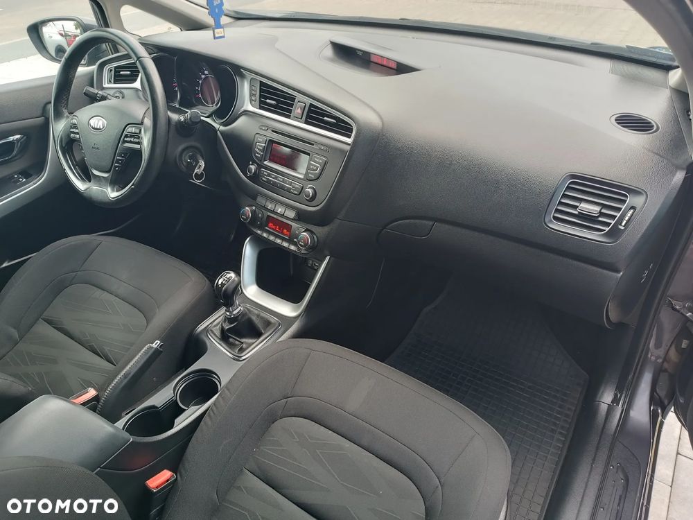 Kia Ceed - 7
