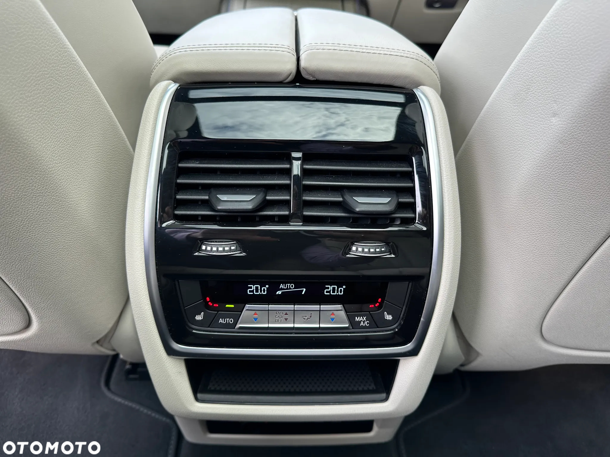 BMW X7 - 23