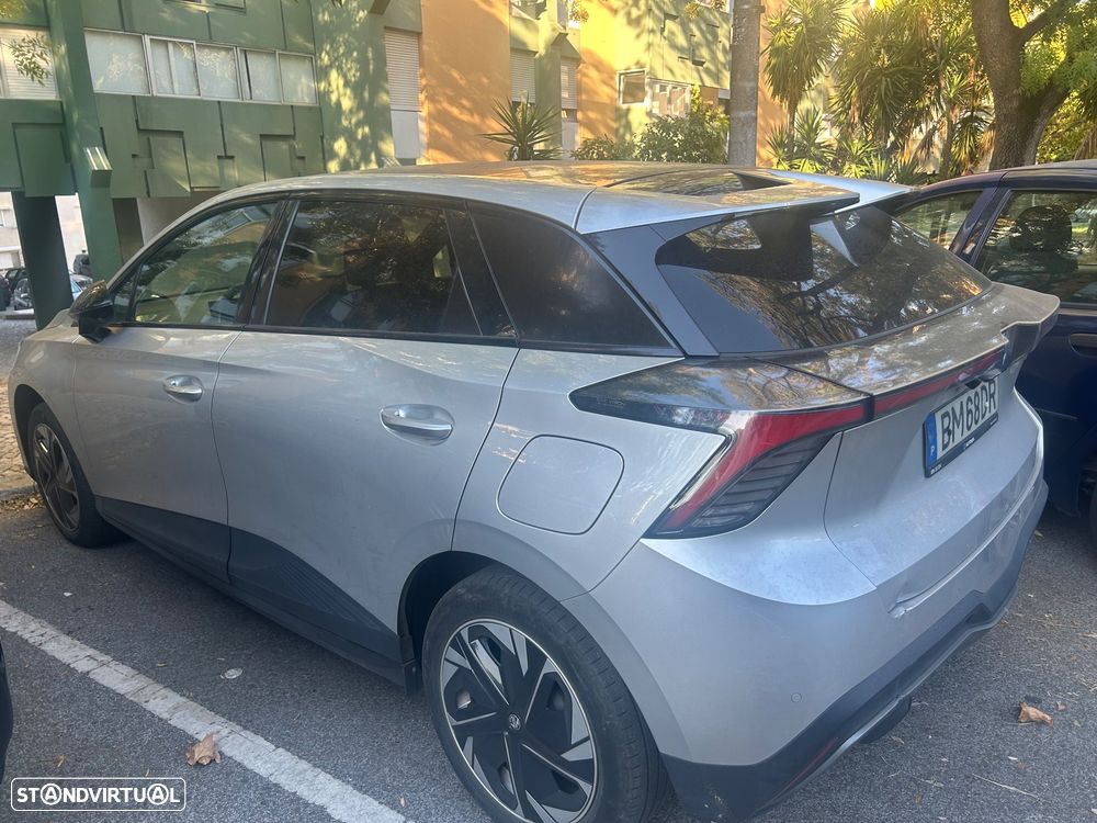 MG MG4 64 kWh Luxury - 5