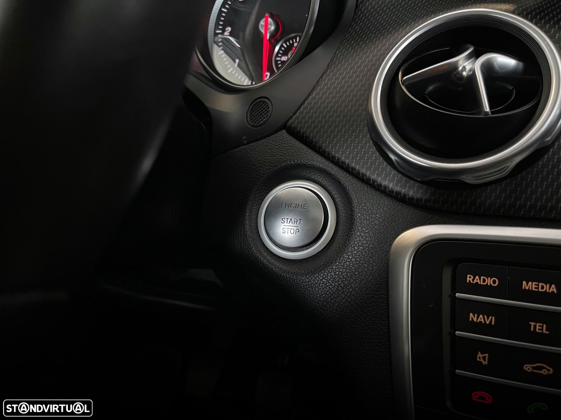 Mercedes-Benz GLA 200 d Urban - 27