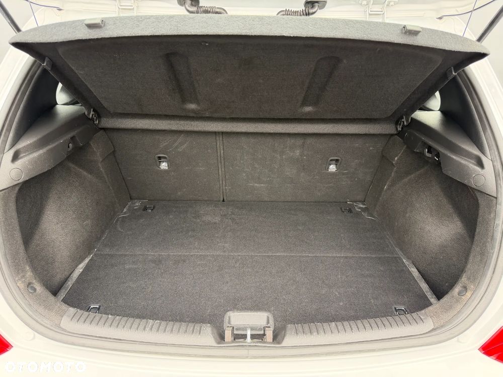 Hyundai i30 1.4 Classic + - 23