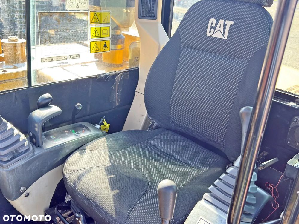 Caterpillar 306 - 10