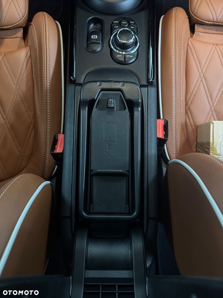 MINI John Cooper Works ALL4 sport - 25