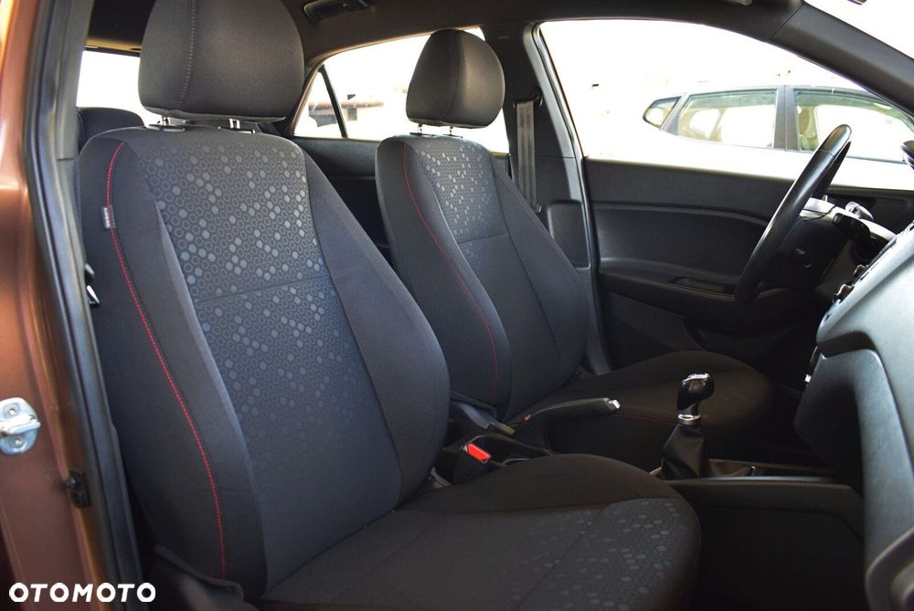 Hyundai i20 - 17