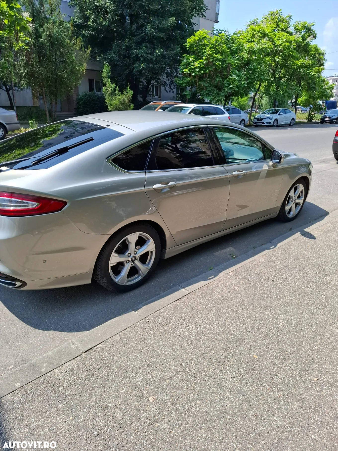 Ford Mondeo 2.0 TDCi Titanium - 12