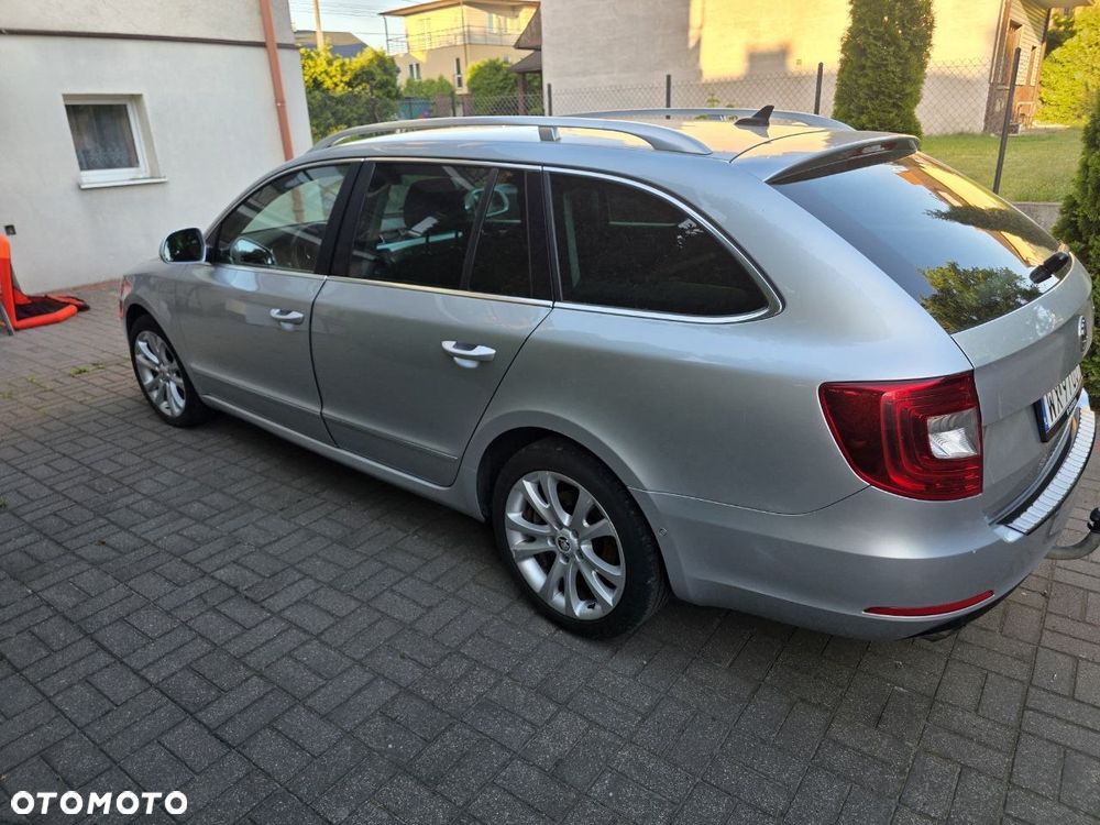 Skoda Superb 2.0 TDI 4x4 Elegance DSG - 5