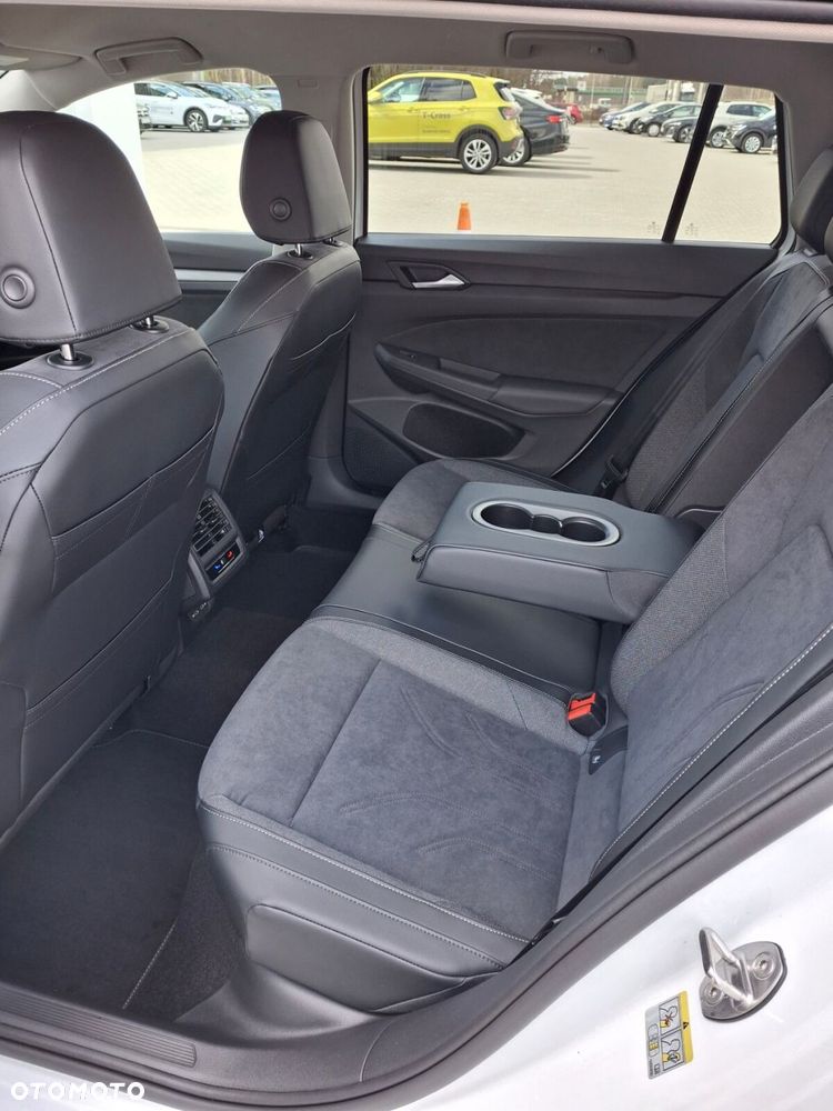 Volkswagen Golf Variant - 15