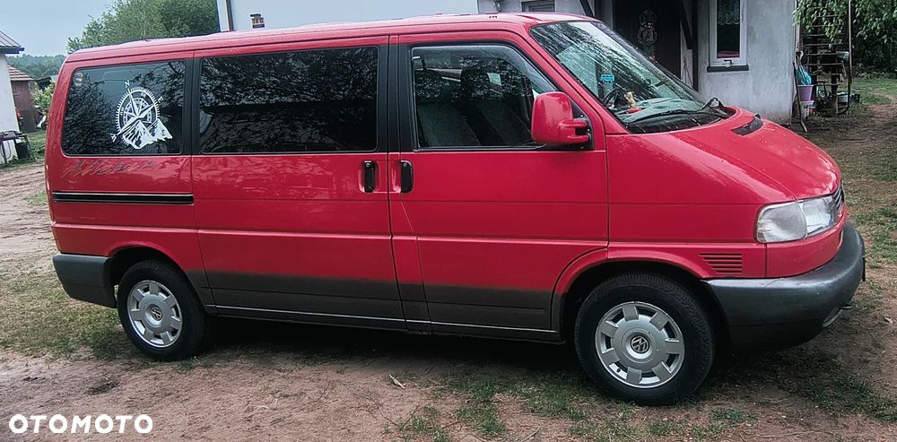 Volkswagen Multivan - 1