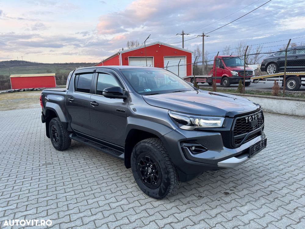 Toyota Hilux 4x4 Double Cab Autm. GR Sport - 3
