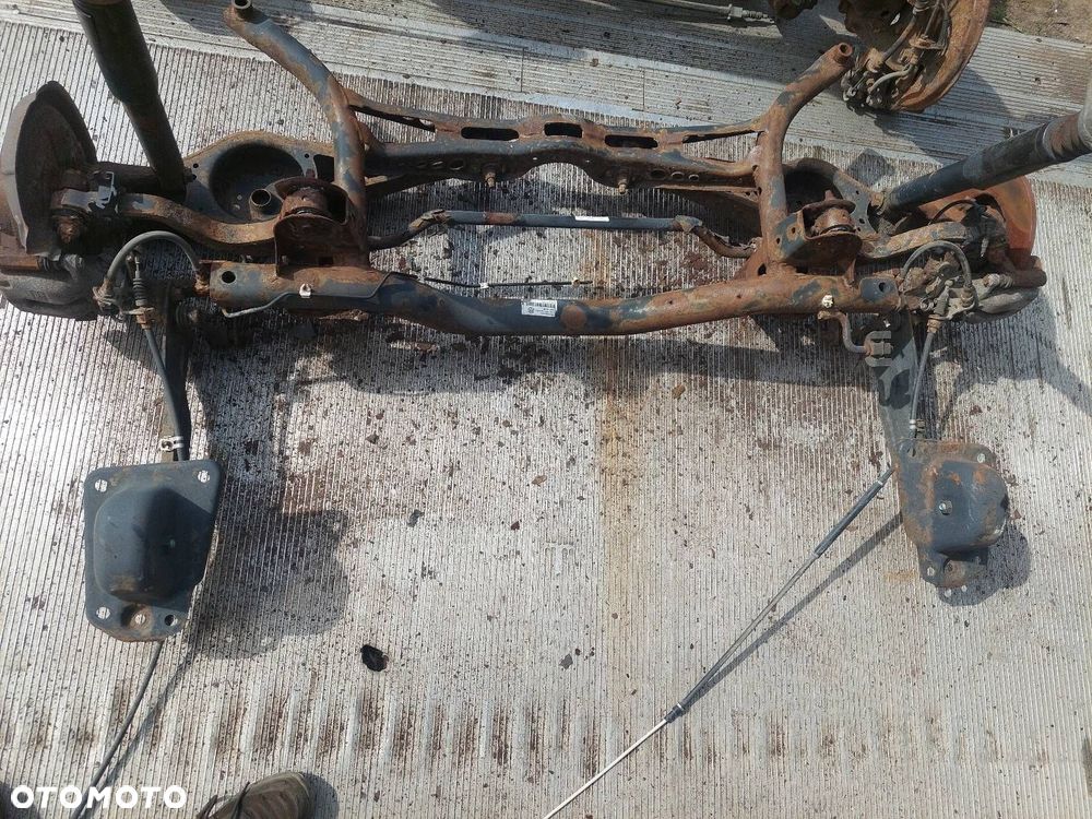 KOMPLETNE ZAWIESZENIE BELKA SANKI TYŁ SKODA OCTAVIA II LIFTBACK - 6